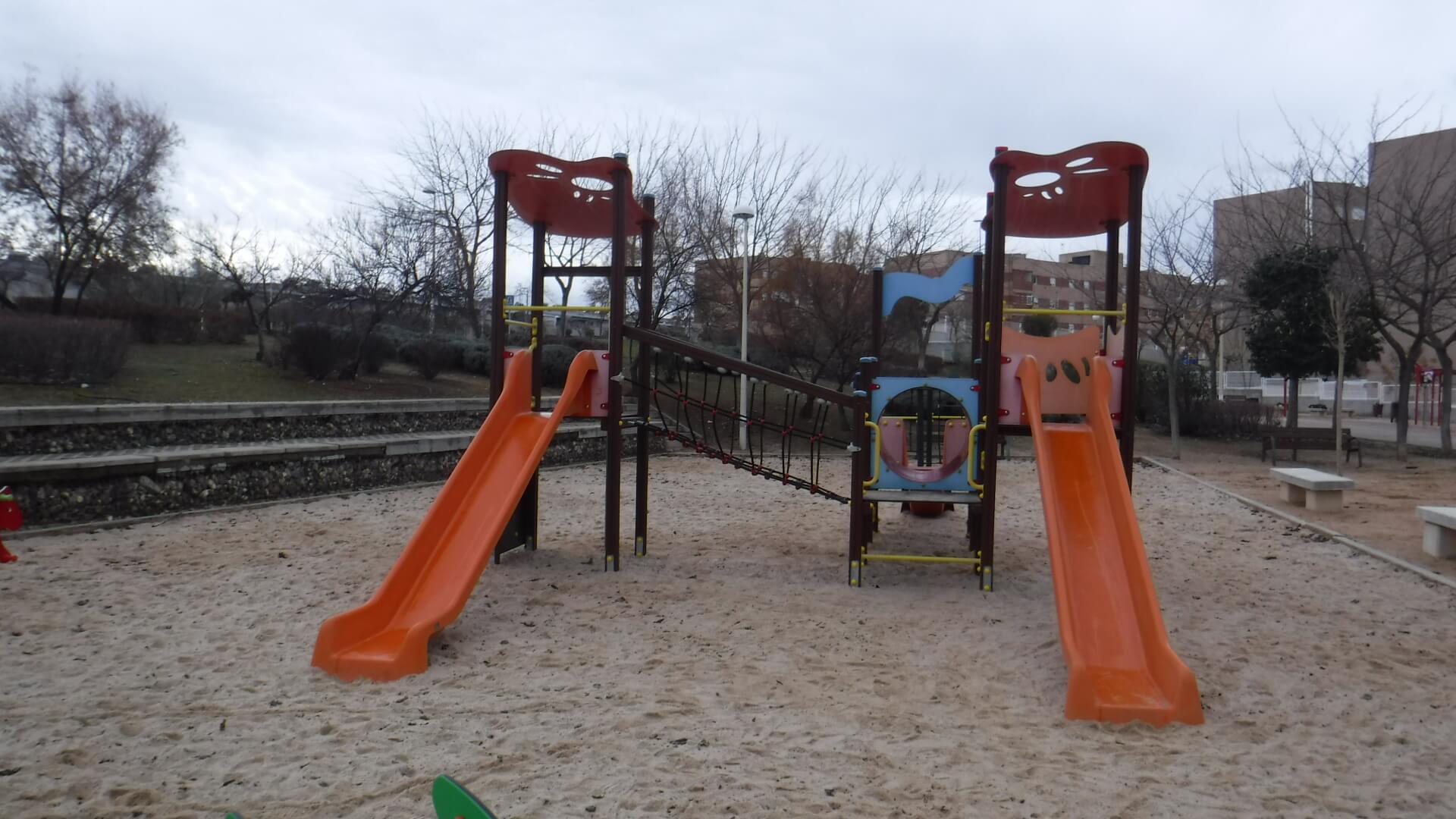 CONTENUR completes the improvement of 26 children's play areas and a street workout space in Toledo