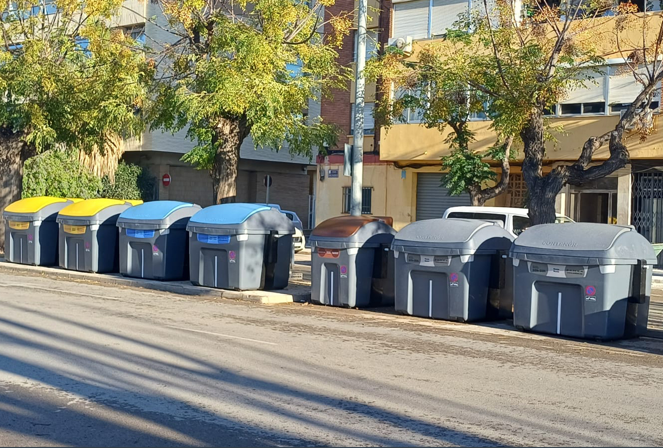 Sedaví renueva su sistema de recogida de residuos con la instalación de 200 contenedores OVAL