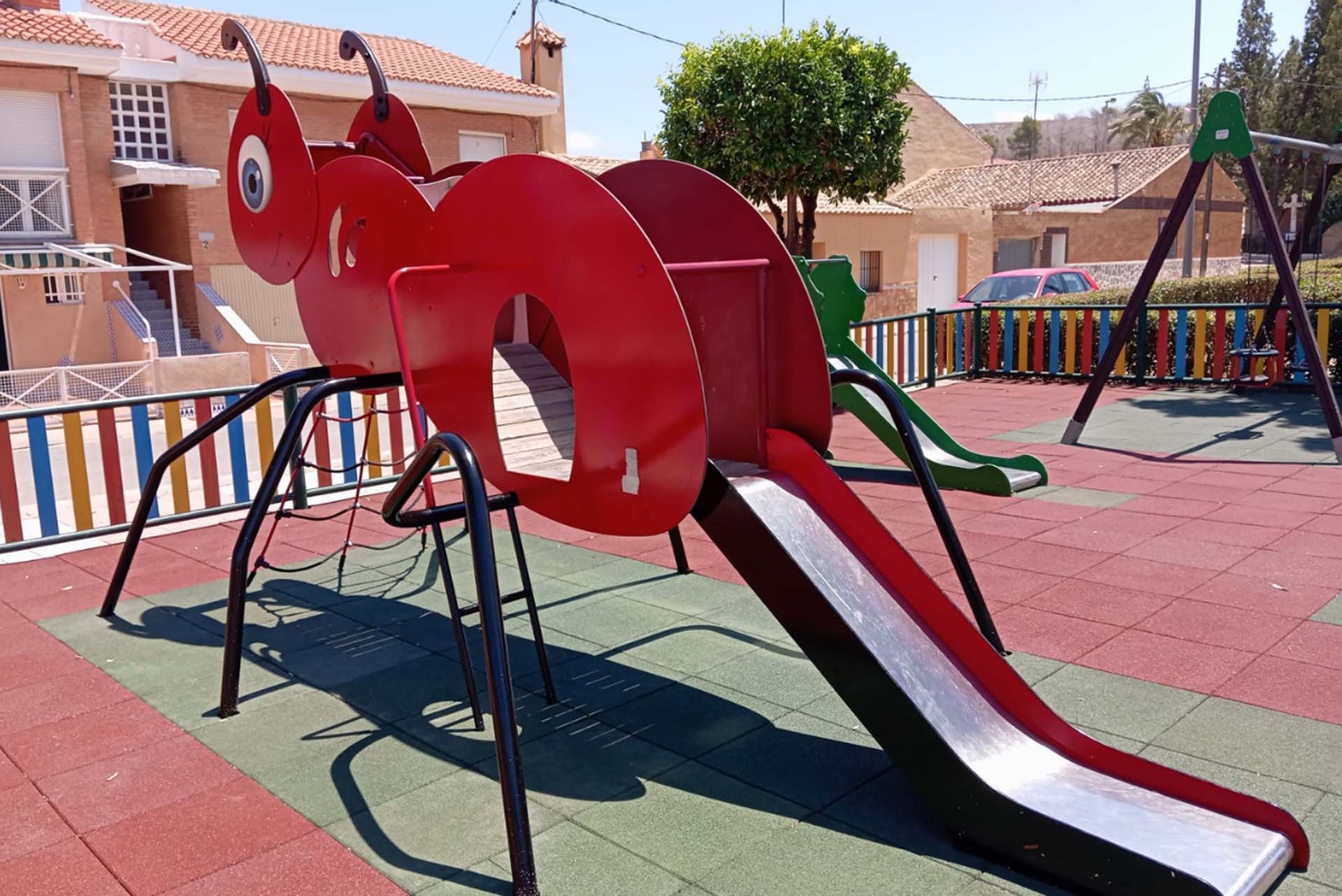 CONTENUR impulsa la renovación de áreas infantiles y deportivas en Cartagena para crear espacios públicos más seguros y accesibles