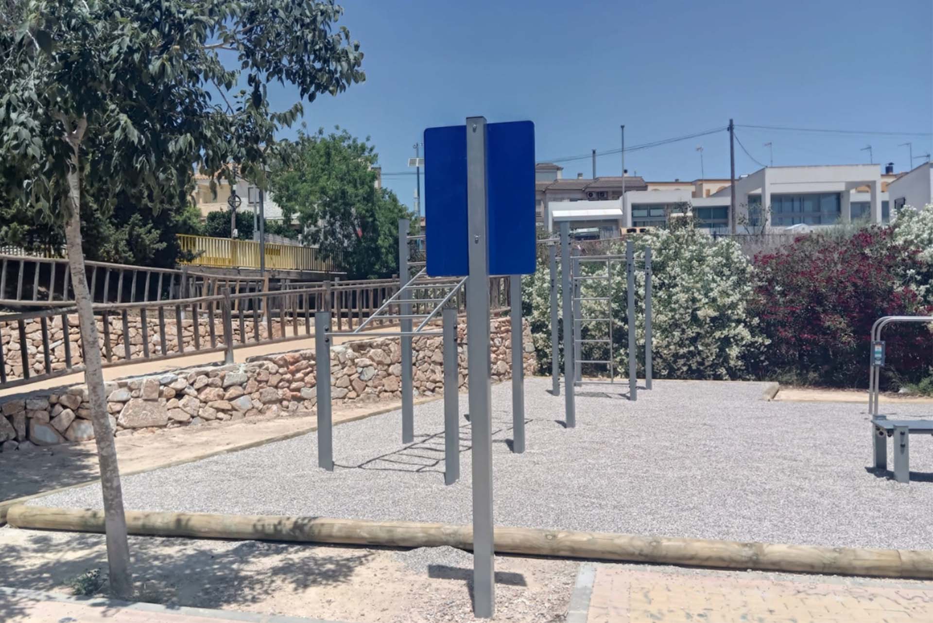 CONTENUR impulsa la renovación de áreas infantiles y deportivas en Cartagena para crear espacios públicos más seguros y accesibles