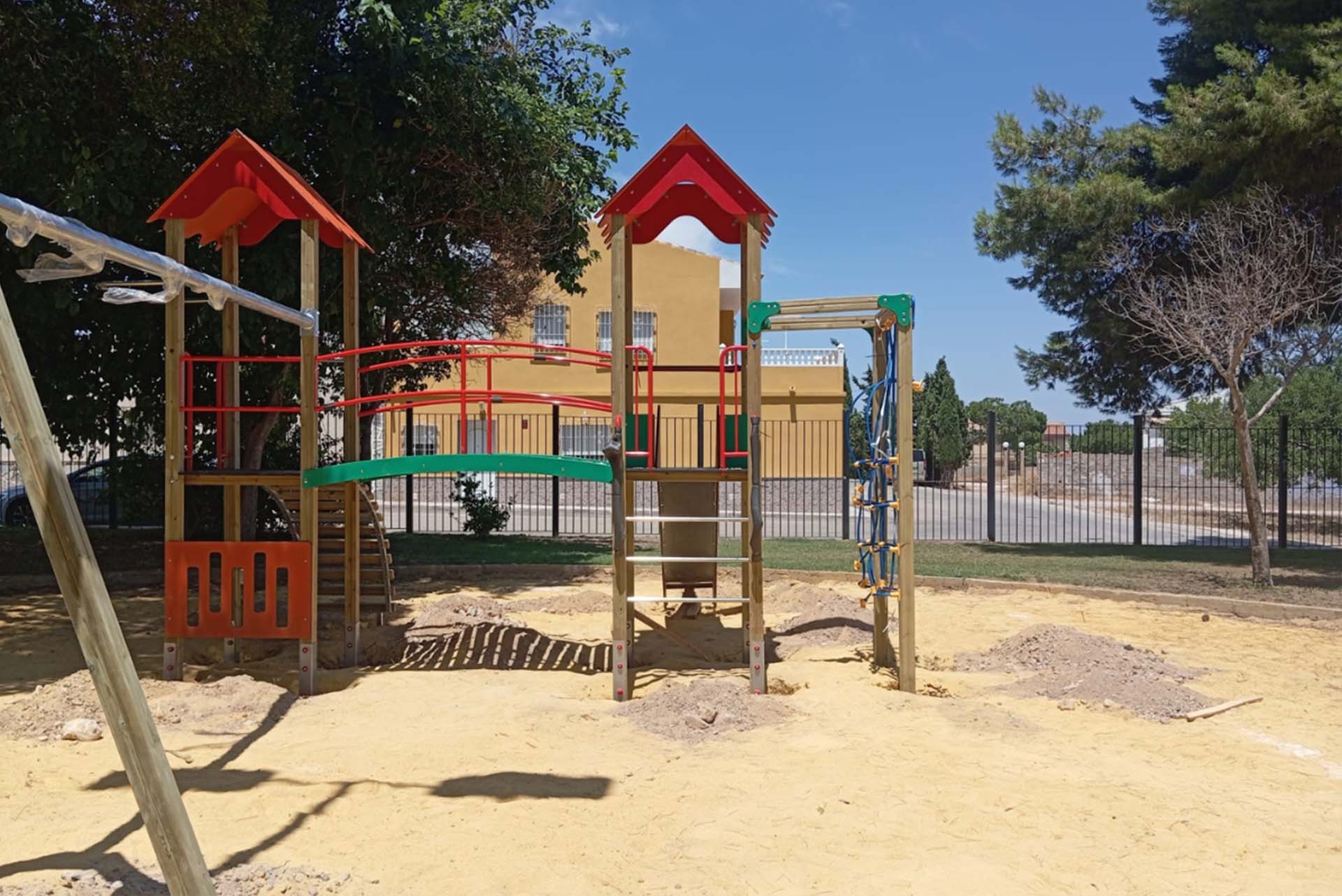CONTENUR impulsa la renovación de áreas infantiles y deportivas en Cartagena para crear espacios públicos más seguros y accesibles